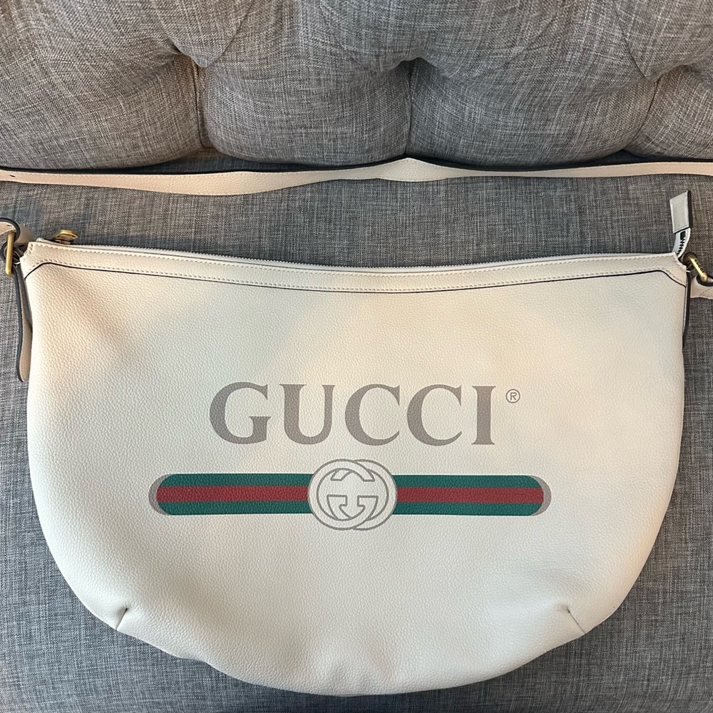 Gucci half moon handbag beige
